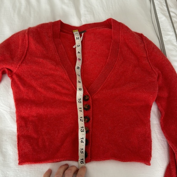 Free people 100% cashmere cropped sweater. - Picture 6 of 6